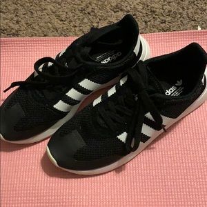 WOMEN’S ADIDAS SNEAKERS